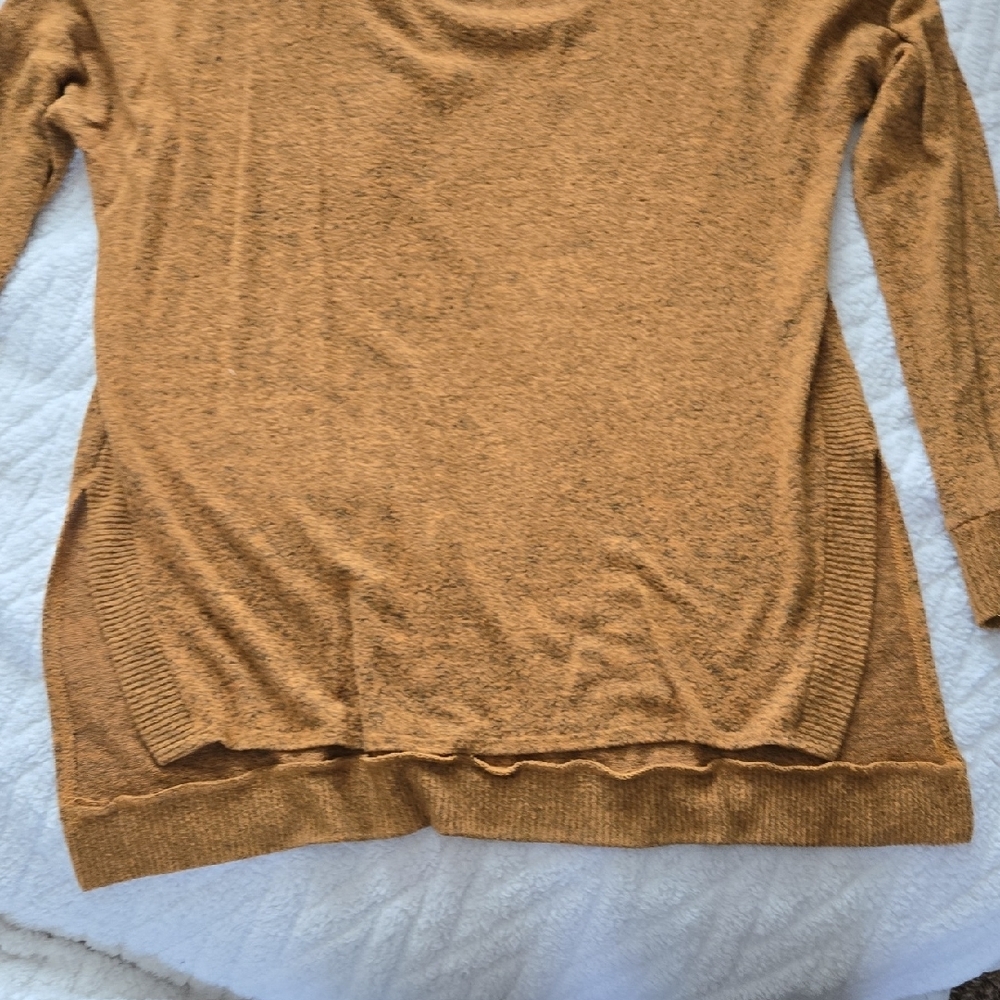 Sweater - Picture 5 of 7